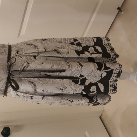 Ann Taylor Brown & White Floral Pattern A-Line Sun Dress sz 6P - Picture 3 of 8